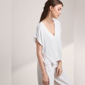 Aritzia Wilfred Free White Brosh V-Neck T-Shirt